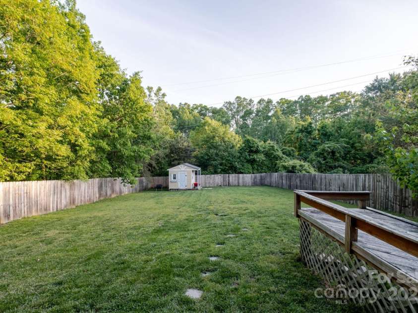 2416 Hart Road, Charlotte, NC 28214.  MLS# CAR4249758, YatesRealty ID 9538. 