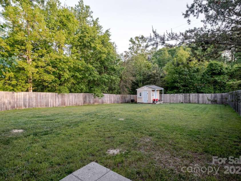 2416 Hart Road, Charlotte, NC 28214.  MLS# CAR4249758, YatesRealty ID 9538. 