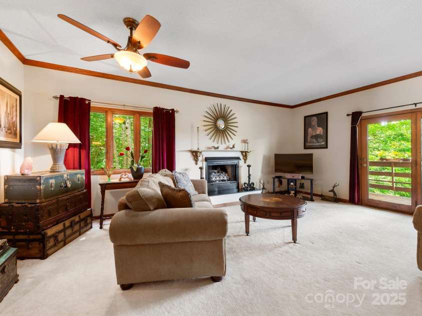 305 Piney Mountain Drive, Asheville, NC 28805.  MLS# CAR4286692, YatesRealty ID 9539. 