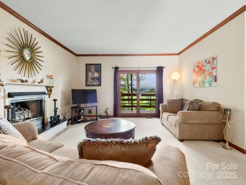 305 Piney Mountain Drive, Asheville, NC 28805.  MLS# CAR4286692, YatesRealty ID 9539. 