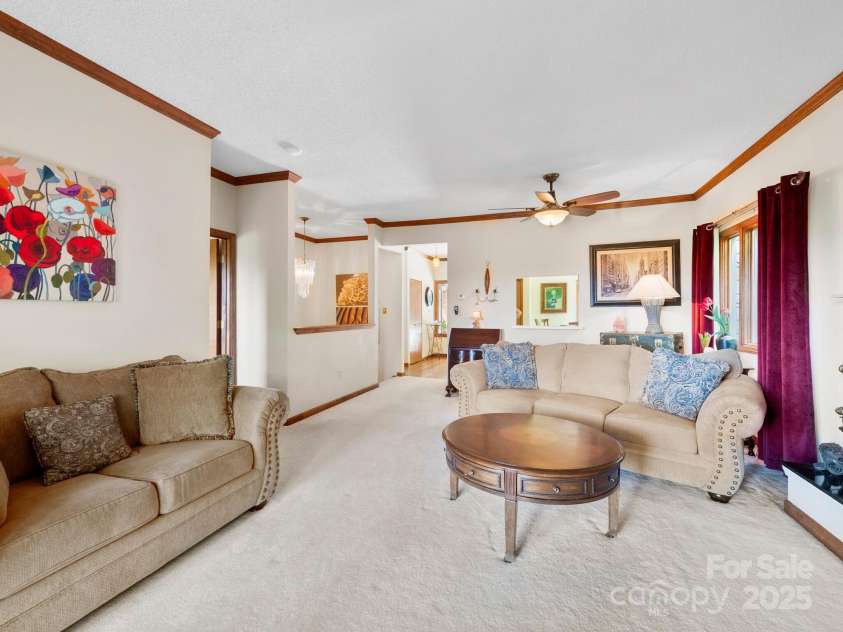 305 Piney Mountain Drive, Asheville, NC 28805.  MLS# CAR4286692, YatesRealty ID 9539. 