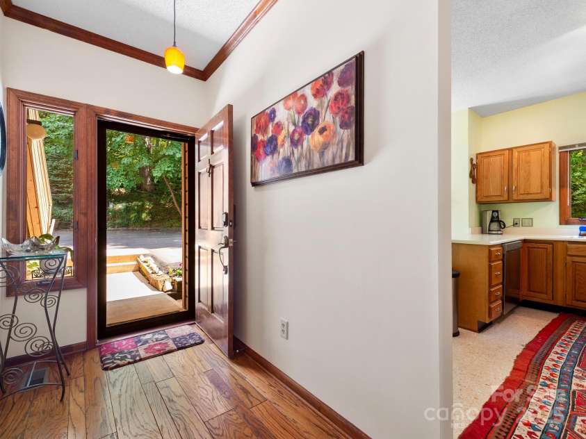 305 Piney Mountain Drive, Asheville, NC 28805.  MLS# CAR4286692, YatesRealty ID 9539. Foyer