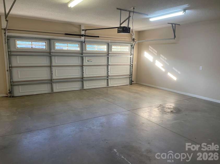 499 26th Avenue, Hickory, NC 28601.  MLS# CAR4337149, YatesRealty ID 954. Garage