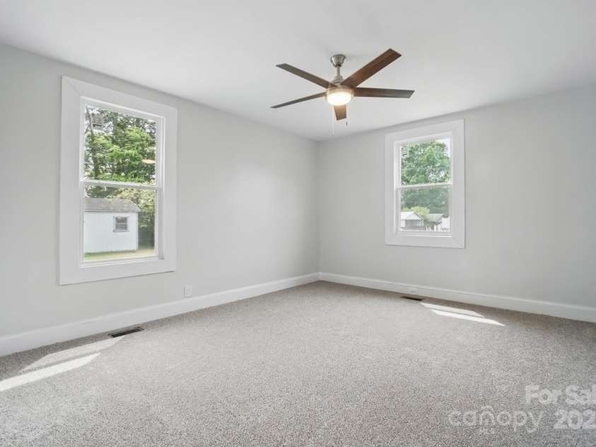 410 17th Street, Kannapolis, NC 28083.  MLS# CAR4250552, YatesRealty ID 9540. 