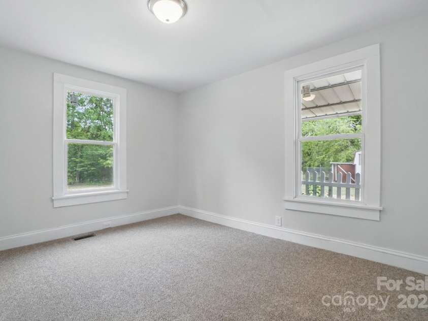 410 17th Street, Kannapolis, NC 28083.  MLS# CAR4250552, YatesRealty ID 9540. 