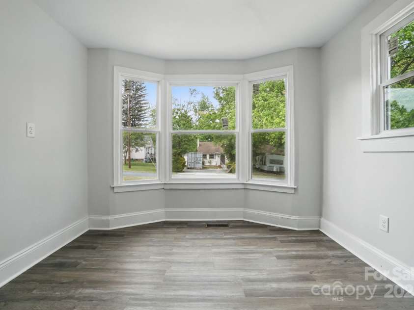 410 17th Street, Kannapolis, NC 28083.  MLS# CAR4250552, YatesRealty ID 9540. 