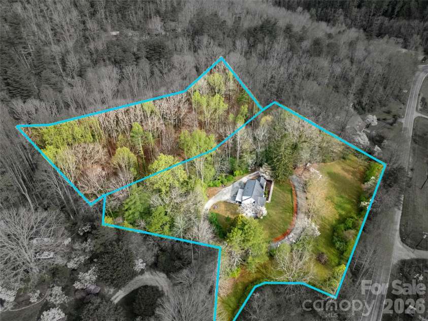 514 Cherryfield Loop, Brevard, NC 28712.  MLS# CAR4364548, YatesRealty ID 9540. 