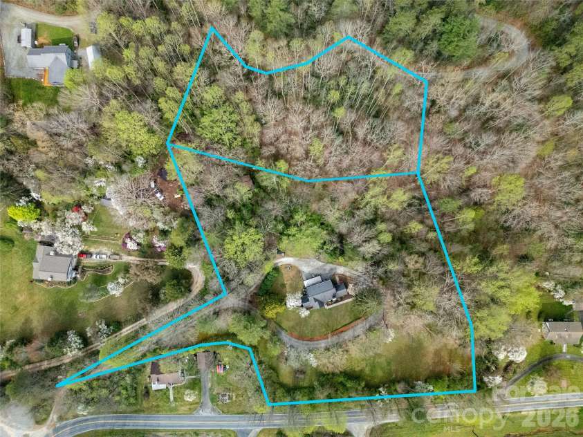 514 Cherryfield Loop, Brevard, NC 28712.  MLS# CAR4364548, YatesRealty ID 9540. 