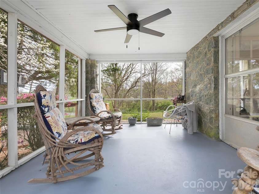 514 Cherryfield Loop, Brevard, NC 28712.  MLS# CAR4364548, YatesRealty ID 9540. 