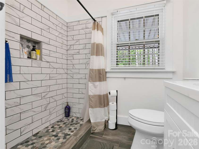 514 Cherryfield Loop, Brevard, NC 28712.  MLS# CAR4364548, YatesRealty ID 9540. 