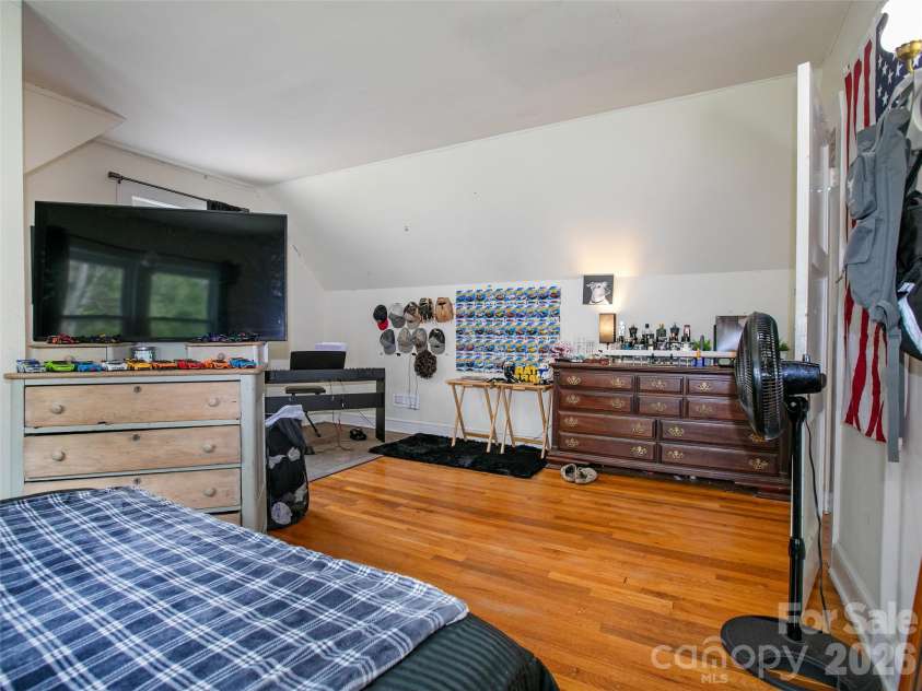 514 Cherryfield Loop, Brevard, NC 28712.  MLS# CAR4364548, YatesRealty ID 9540. 