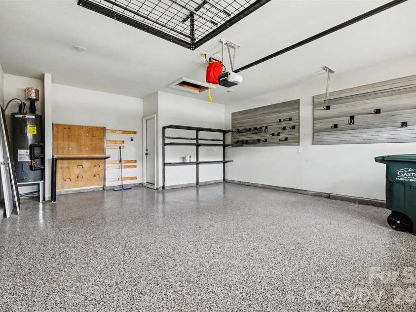 9113 Myrna Drive, Gastonia, NC 28056.  MLS# CAR4356869, YatesRealty ID 9541. 