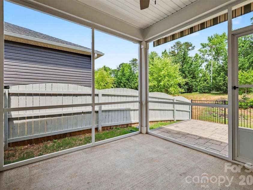 9113 Myrna Drive, Gastonia, NC 28056.  MLS# CAR4356869, YatesRealty ID 9541. 