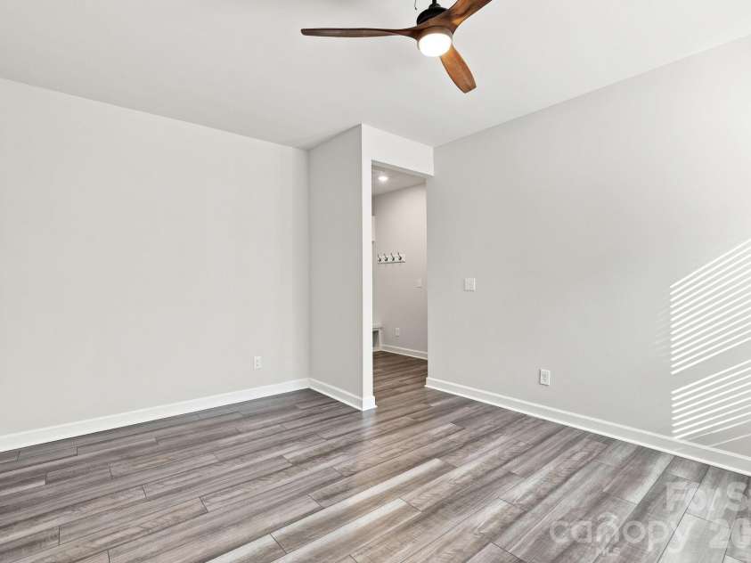 9113 Myrna Drive, Gastonia, NC 28056.  MLS# CAR4414690, YatesRealty ID 9541. 