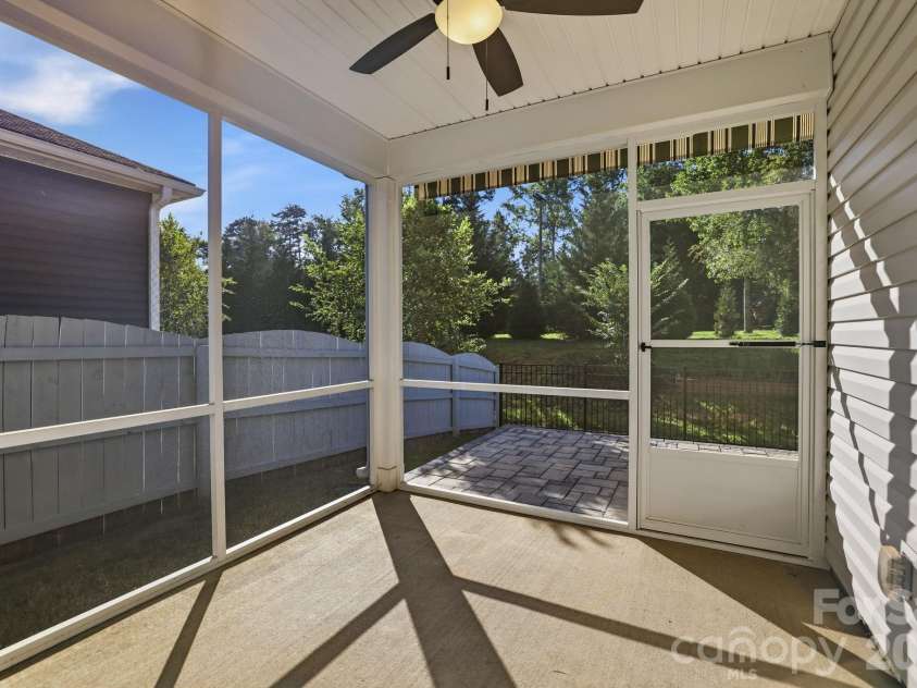 9113 Myrna Drive, Gastonia, NC 28056.  MLS# CAR4414690, YatesRealty ID 9541. 