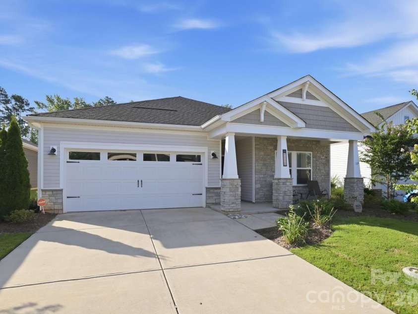 9113 Myrna Drive, Gastonia, NC 28056.  MLS# CAR4414690, YatesRealty ID 9541. 