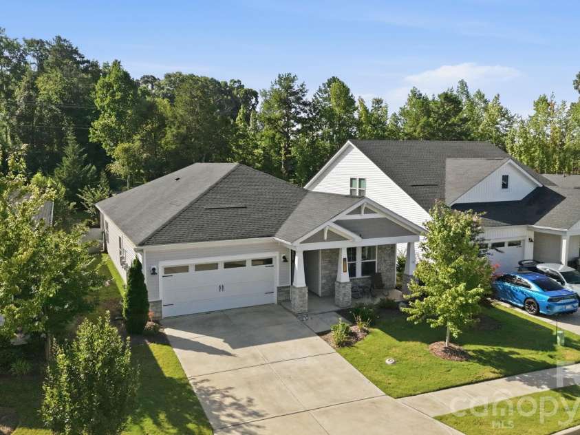 9113 Myrna Drive, Gastonia, NC 28056.  MLS# CAR4414690, YatesRealty ID 9541. 