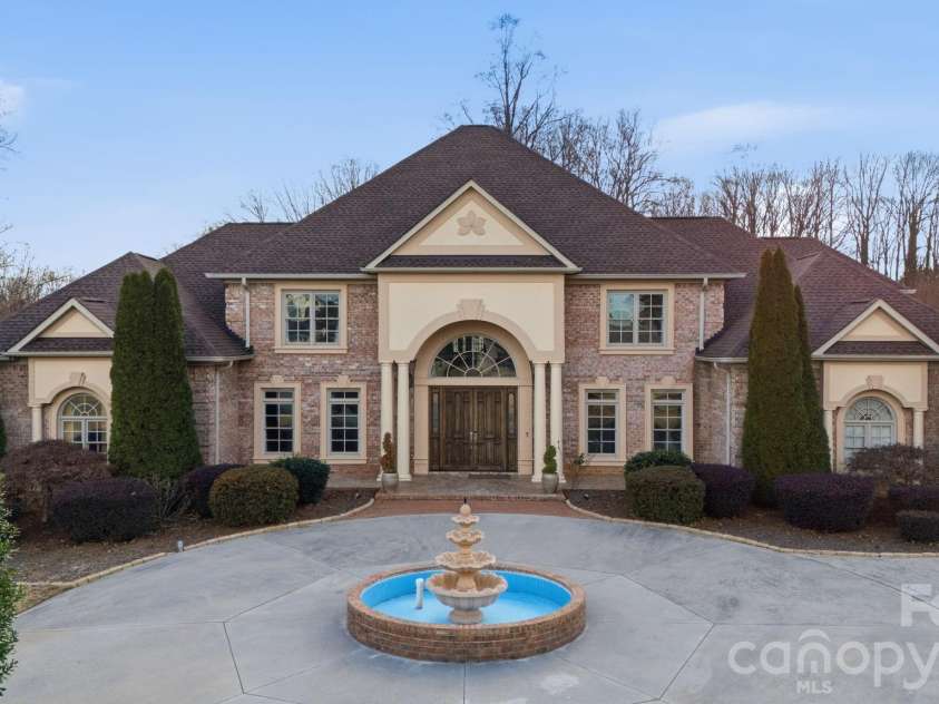 450 Beaver Creek Road, Lexington, NC 27295.  MLS# CAR4338563, YatesRealty ID 9542. 