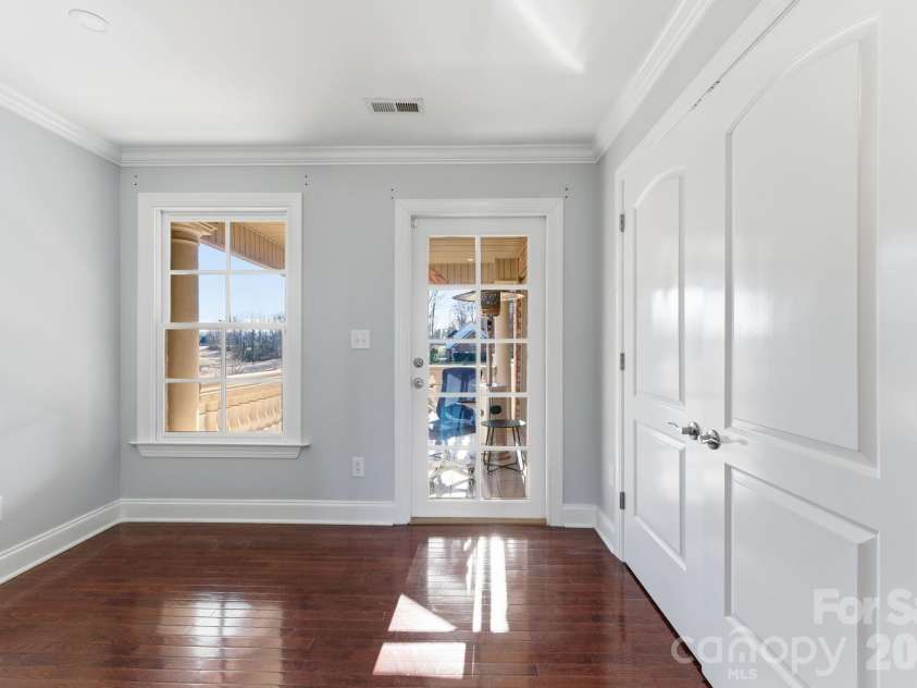 450 Beaver Creek Road, Lexington, NC 27295.  MLS# CAR4338563, YatesRealty ID 9542. 