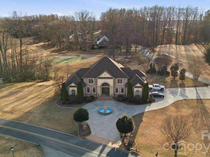 450 Beaver Creek Road, Lexington, NC 27295.  MLS# CAR4338563, YatesRealty ID 9542. 