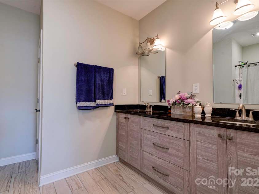 1529 Alex Drive, Shelby, NC 28152.  MLS# CAR4226488, YatesRealty ID 9543. 