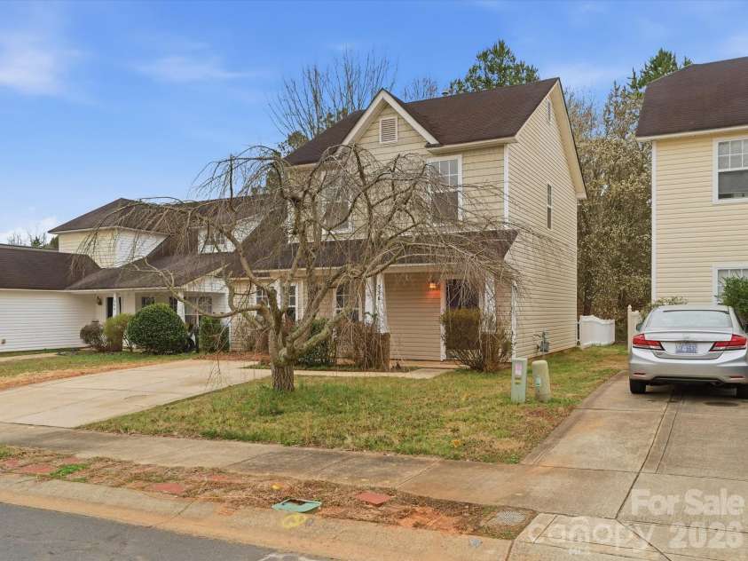 336 Amir Circle, Matthews, NC 28105.  MLS# CAR4354260, YatesRealty ID 9543. 