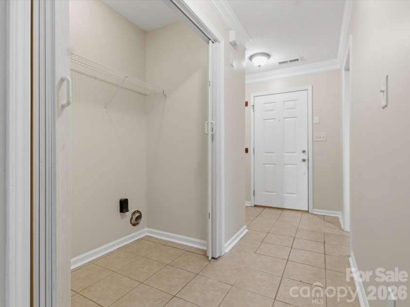 336 Amir Circle, Matthews, NC 28105.  MLS# CAR4354260, YatesRealty ID 9543. 