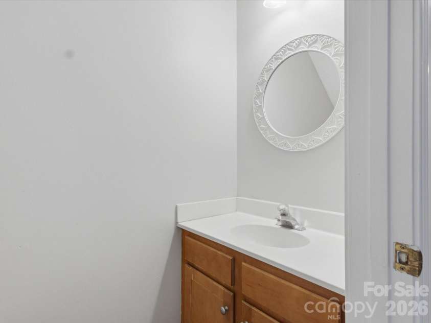 336 Amir Circle, Matthews, NC 28105.  MLS# CAR4354260, YatesRealty ID 9543. 