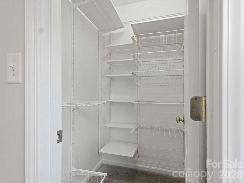 336 Amir Circle, Matthews, NC 28105.  MLS# CAR4354260, YatesRealty ID 9543. 