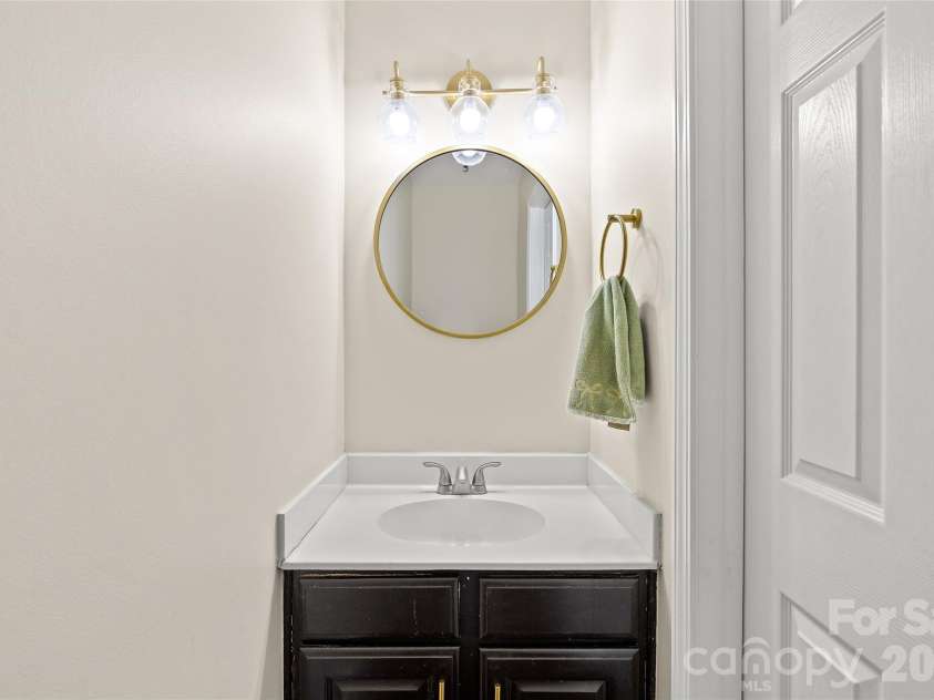 14339 Crown Harbor Drive, Charlotte, NC 28278.  MLS# CAR4351125, YatesRealty ID 9547. 