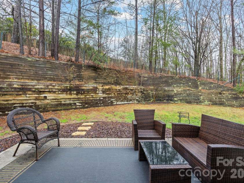 14339 Crown Harbor Drive, Charlotte, NC 28278.  MLS# CAR4351125, YatesRealty ID 9547. 