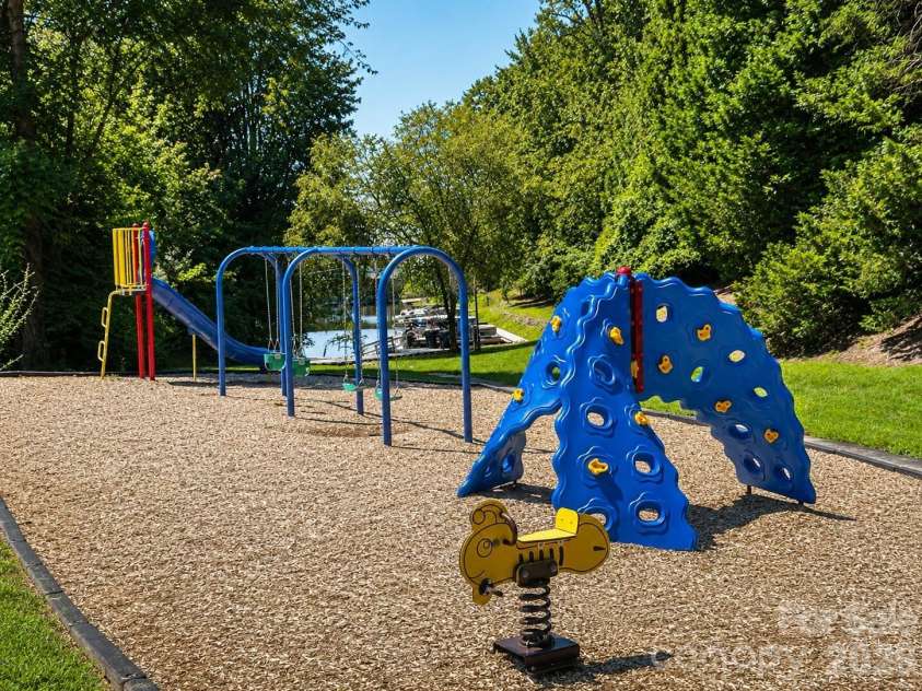 14339 Crown Harbor Drive, Charlotte, NC 28278.  MLS# CAR4415529, YatesRealty ID 9547. Community Playground Just Around the Corner and Access to Community Dock.