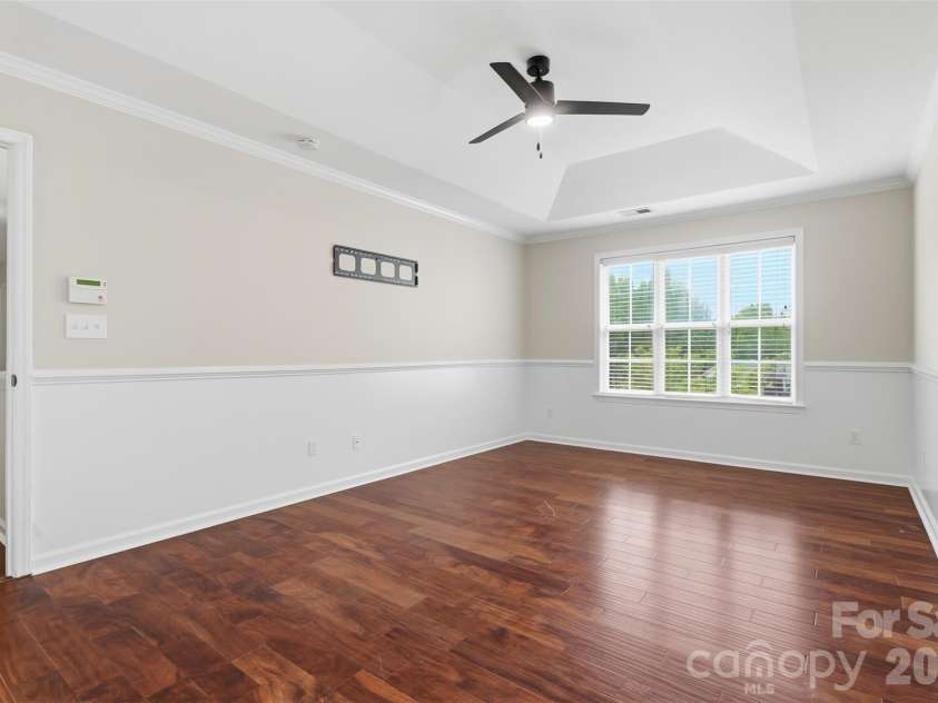 14339 Crown Harbor Drive, Charlotte, NC 28278.  MLS# CAR4415529, YatesRealty ID 9547. Primary Bedroom