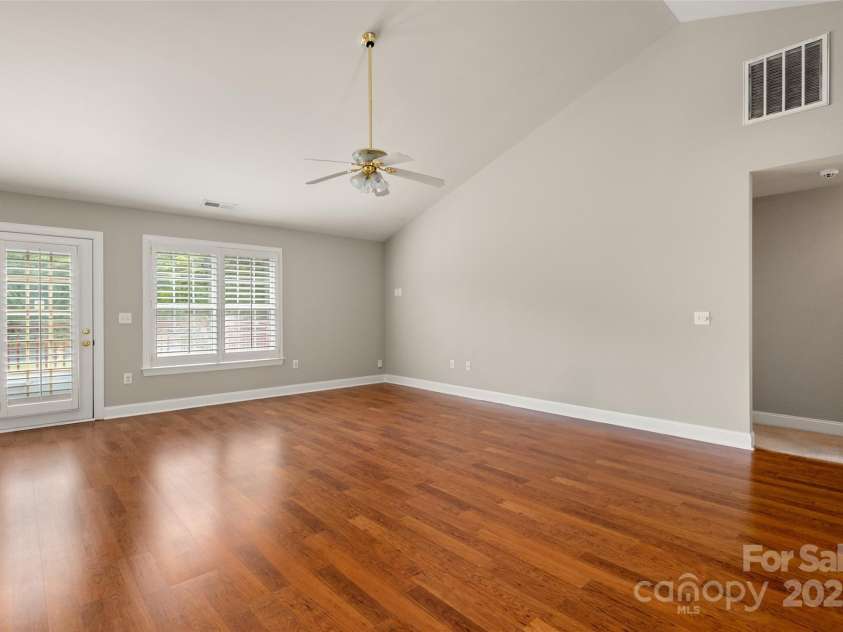2412 Laura Drive, Charlotte, NC 28212.  MLS# CAR4249172, YatesRealty ID 9547. Living area