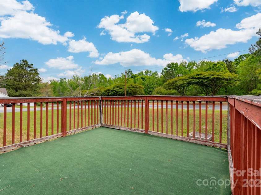 2412 Laura Drive, Charlotte, NC 28212.  MLS# CAR4249172, YatesRealty ID 9547. Porch
