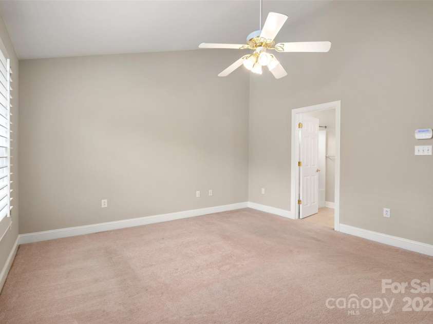 2412 Laura Drive, Charlotte, NC 28212.  MLS# CAR4249172, YatesRealty ID 9547. Primary Bedroom