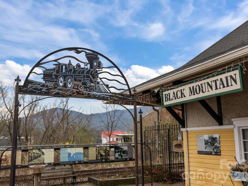 12 Bird Creek Estates Road, Black Mountain, NC 28711.  MLS# CAR4363649, YatesRealty ID 9548. 