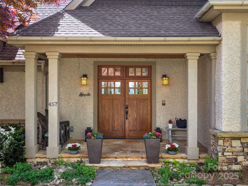 457 Coopers Hawk Drive, Asheville, NC 28803.  MLS# CAR4249749, YatesRealty ID 9548. 