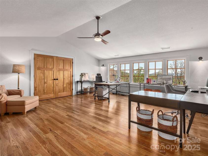 457 Coopers Hawk Drive, Asheville, NC 28803.  MLS# CAR4249749, YatesRealty ID 9548. 