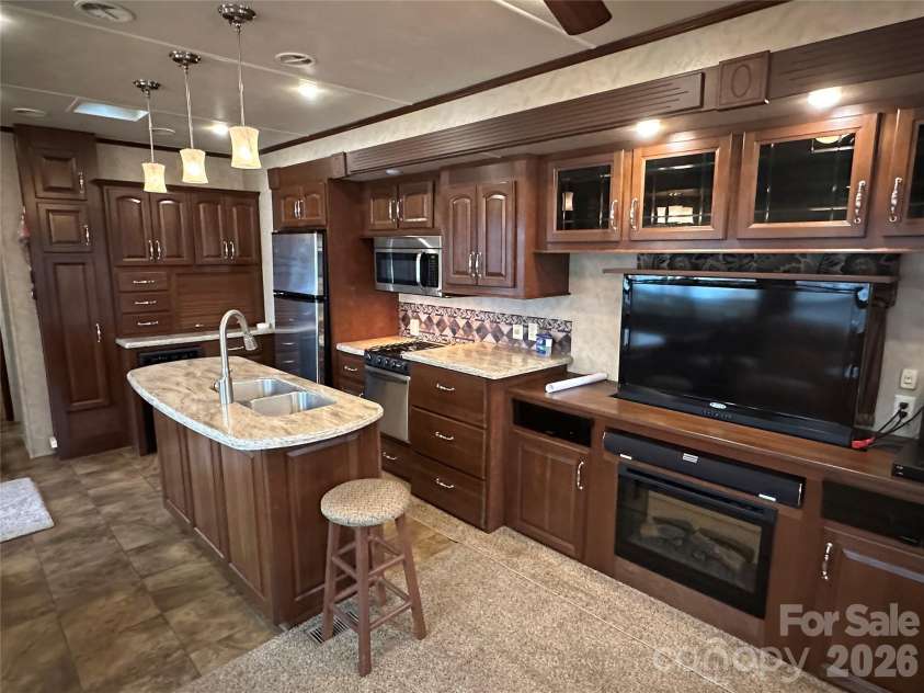 112 Sparrow Lane, New London, NC 28127.  MLS# CAR4335850, YatesRealty ID 955. 