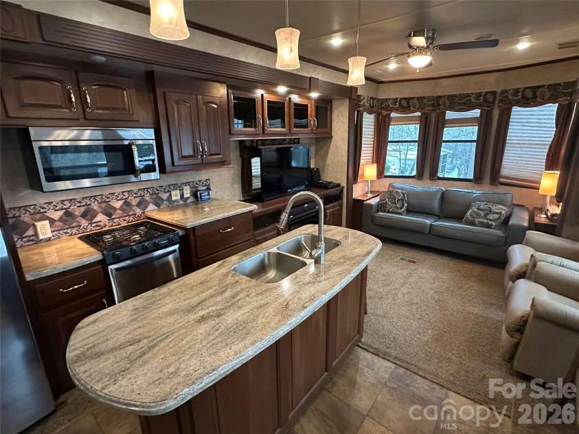 112 Sparrow Lane, New London, NC 28127.  MLS# CAR4335850, YatesRealty ID 955. 