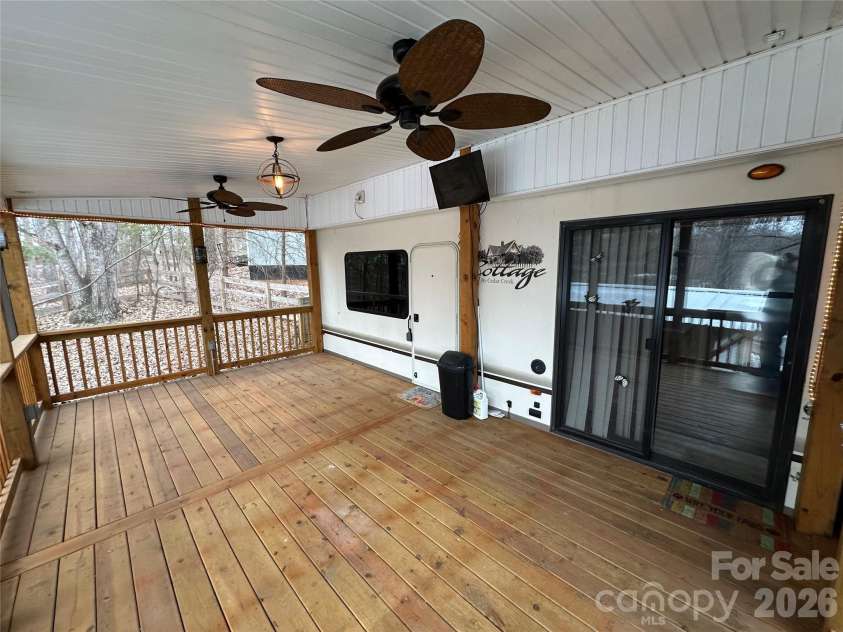 112 Sparrow Lane, New London, NC 28127.  MLS# CAR4335850, YatesRealty ID 955. 