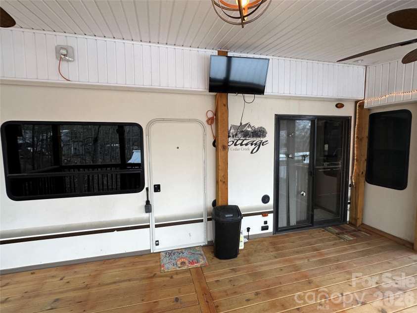 112 Sparrow Lane, New London, NC 28127.  MLS# CAR4335850, YatesRealty ID 955. 