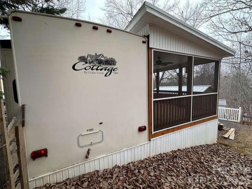 112 Sparrow Lane, New London, NC 28127.  MLS# CAR4335850, YatesRealty ID 955. 