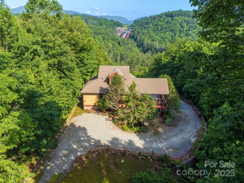 300 Falls View Drive, Lake Toxaway, NC 28774.  MLS# CAR4311504, YatesRealty ID 955. 