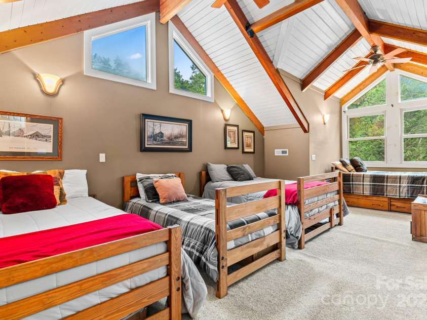 300 Falls View Drive, Lake Toxaway, NC 28774.  MLS# CAR4311504, YatesRealty ID 955. 