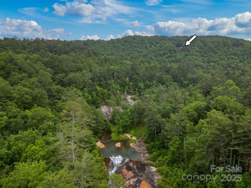 300 Falls View Drive, Lake Toxaway, NC 28774.  MLS# CAR4311504, YatesRealty ID 955. 