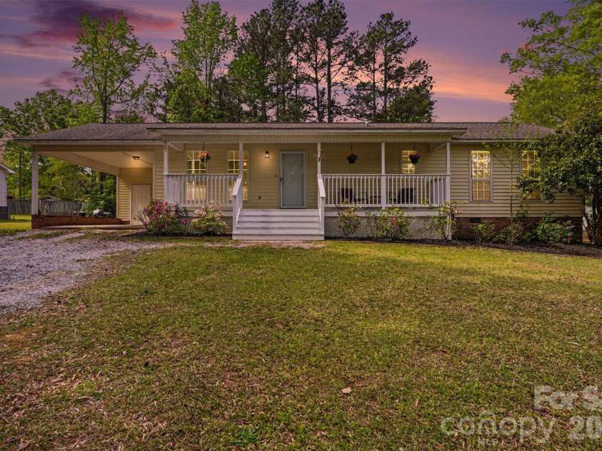 2716 Norfolk Road, Lancaster, SC 29720.  MLS# CAR4365825, YatesRealty ID 9550. 