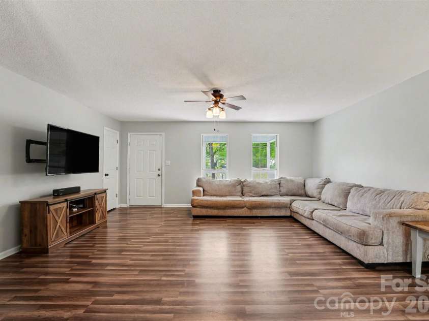 2716 Norfolk Road, Lancaster, SC 29720.  MLS# CAR4365825, YatesRealty ID 9550. 