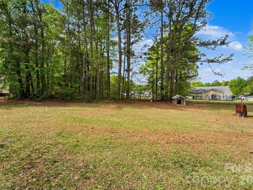 2716 Norfolk Road, Lancaster, SC 29720.  MLS# CAR4365825, YatesRealty ID 9550. 